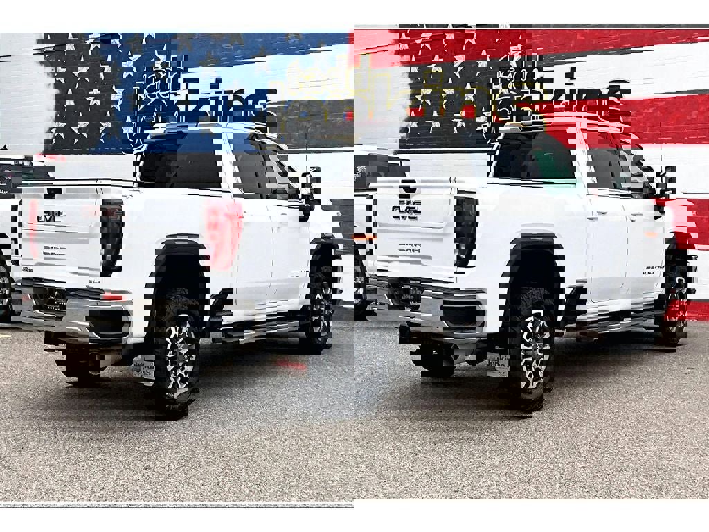Used 2023 GMC Sierra 2500 SLE w/ SLE Value Package; image 2