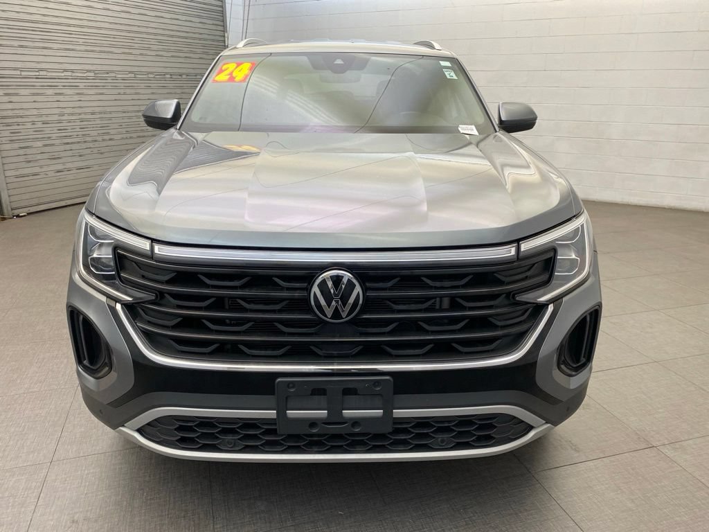 Used 2024 Volkswagen Atlas Cross Sport SE AWD/4WD image 4