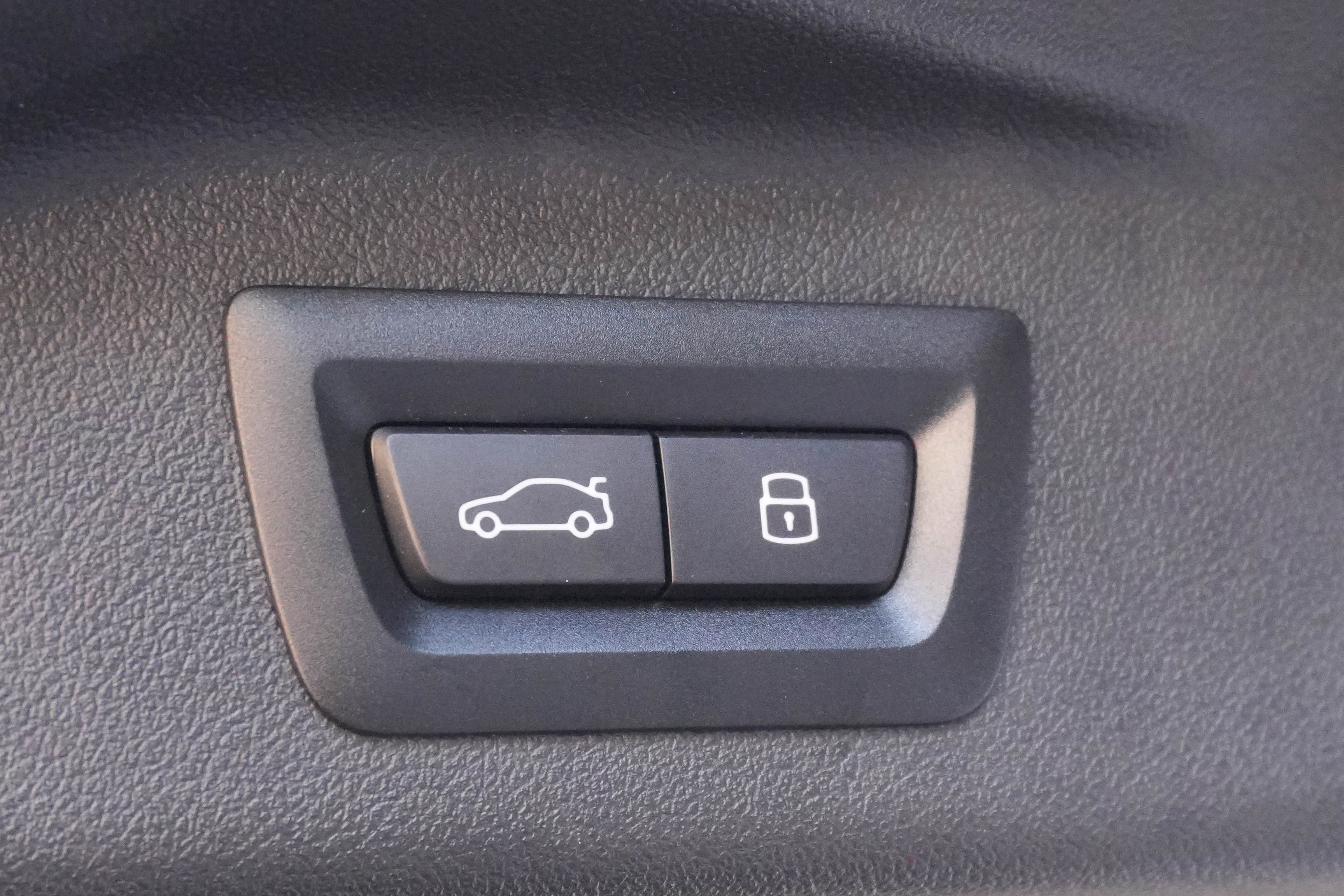 Used 2026 BMW X7 xDrive40i w/ Premium Package image 40