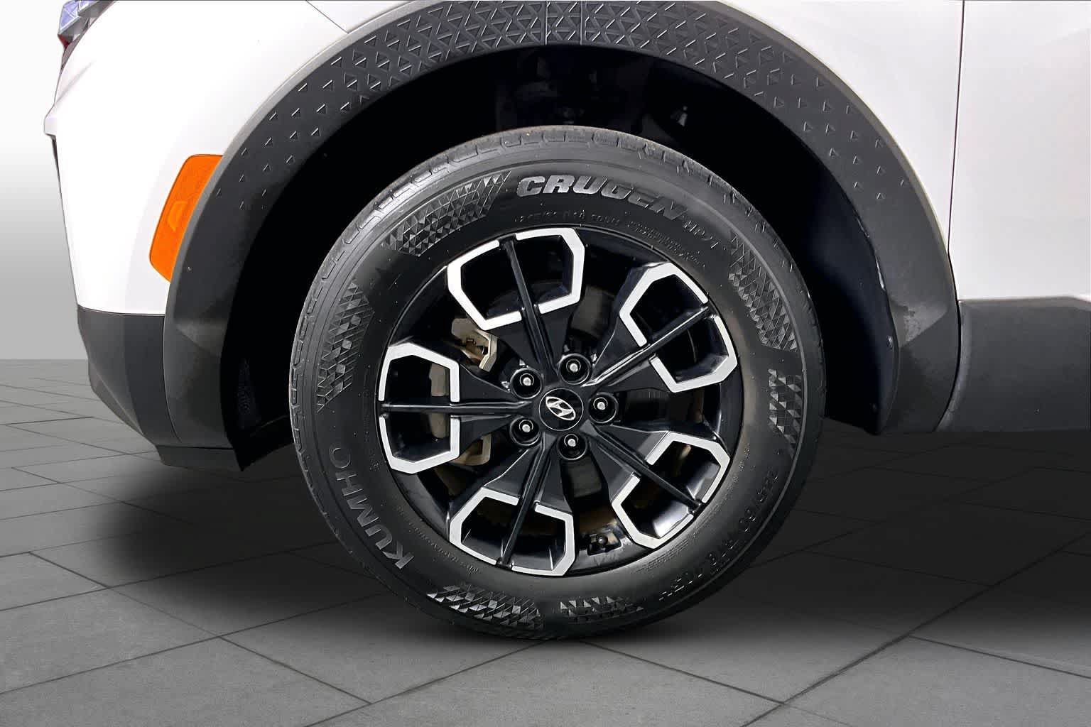 Used 2022 Hyundai Santa Cruz SEL w/ Activity Package FWD image 8