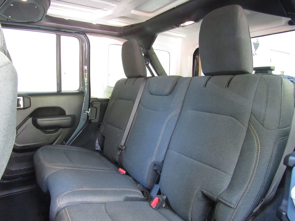 Used 2024 Jeep Wrangler Unlimited Sport AWD/4WD image 17