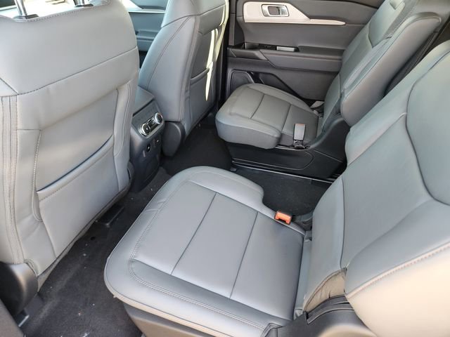 New 2026 Ford Explorer Active image 30