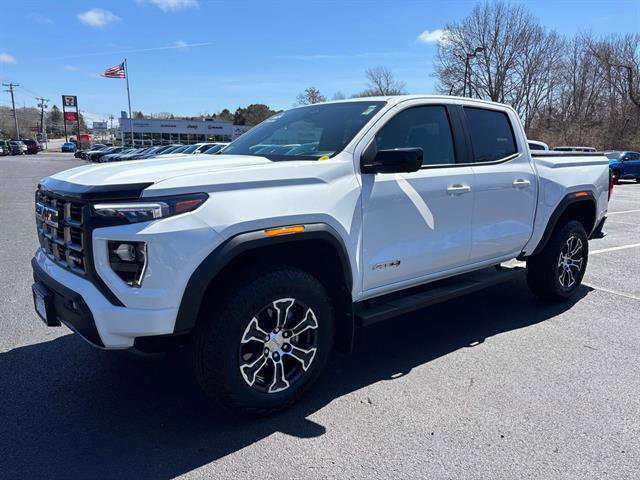 Used 2024 GMC Canyon AT4 w/ AT4 Premium Package AWD/4WD image 8