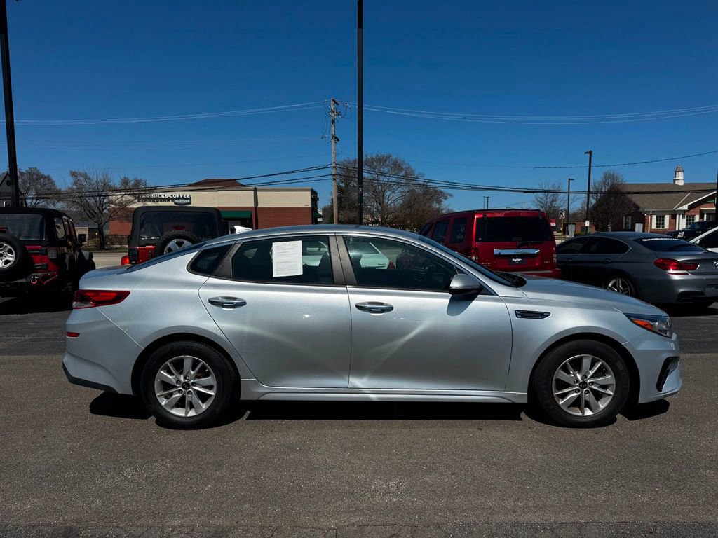Used 2019 Kia Optima LX image 4