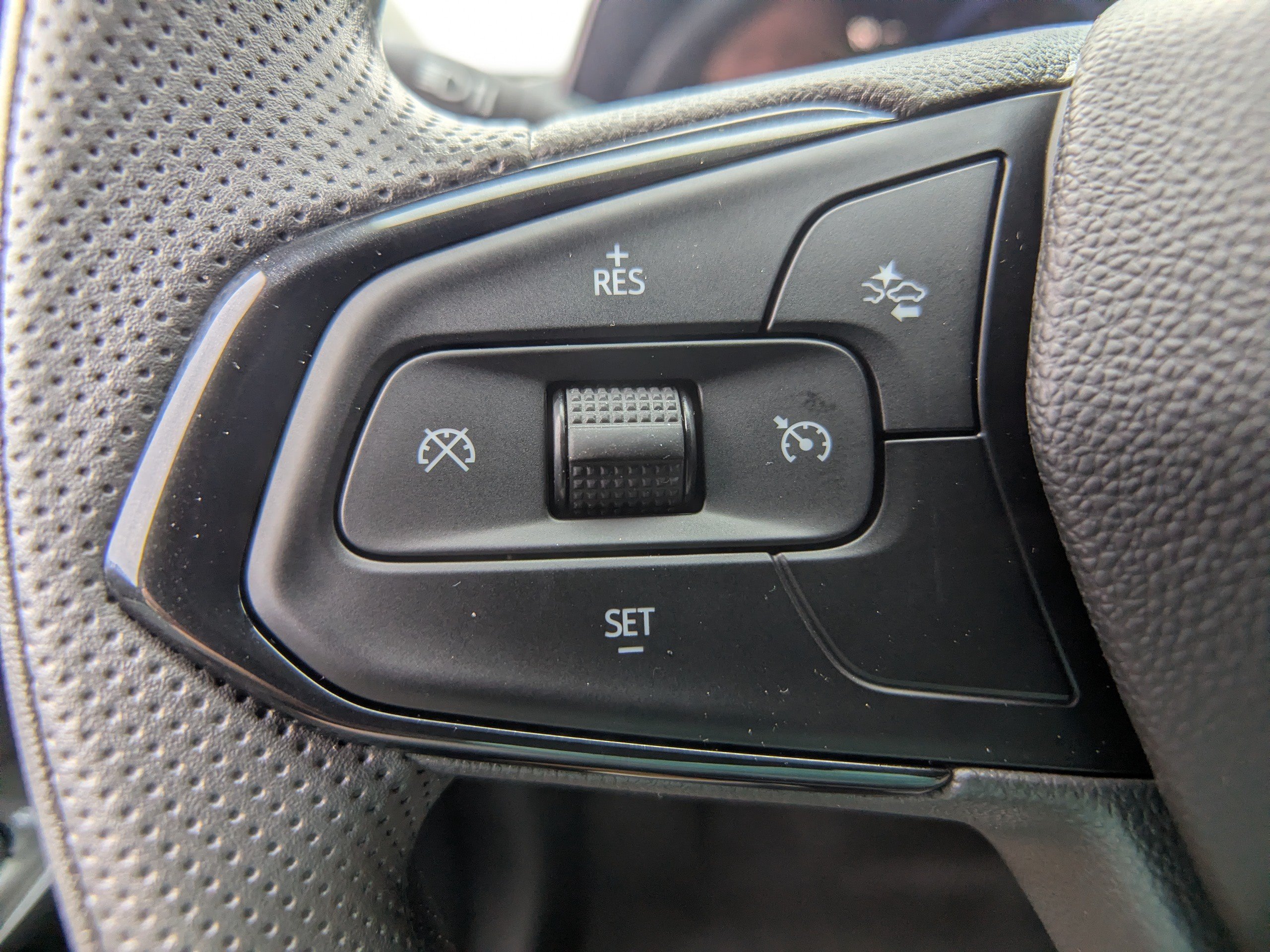 New 2026 Chevrolet Trax LT FWD image 21
