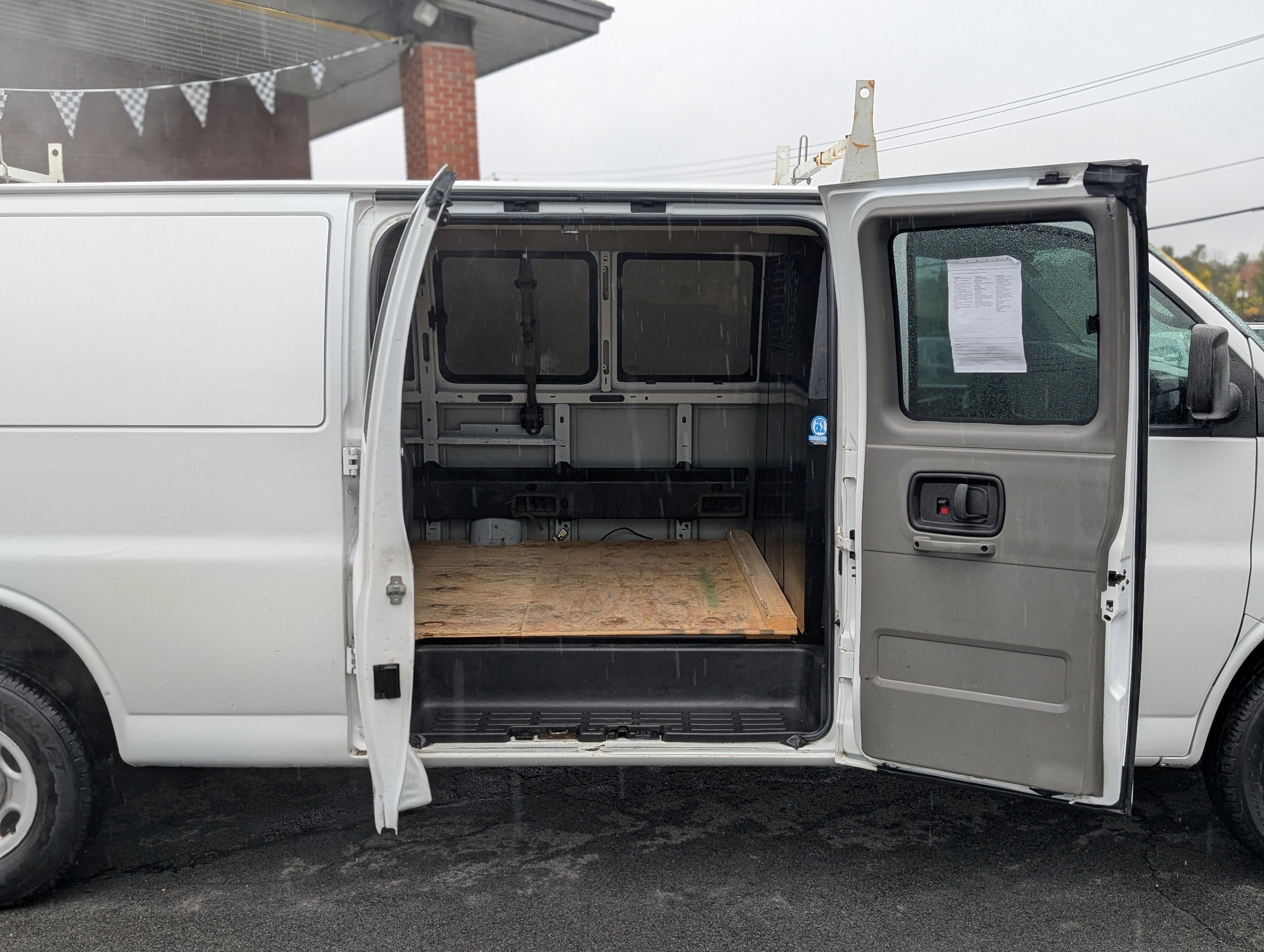 Used 2015 Chevrolet Express 3500 LT w/ LT Preferred Equipment Group image 34