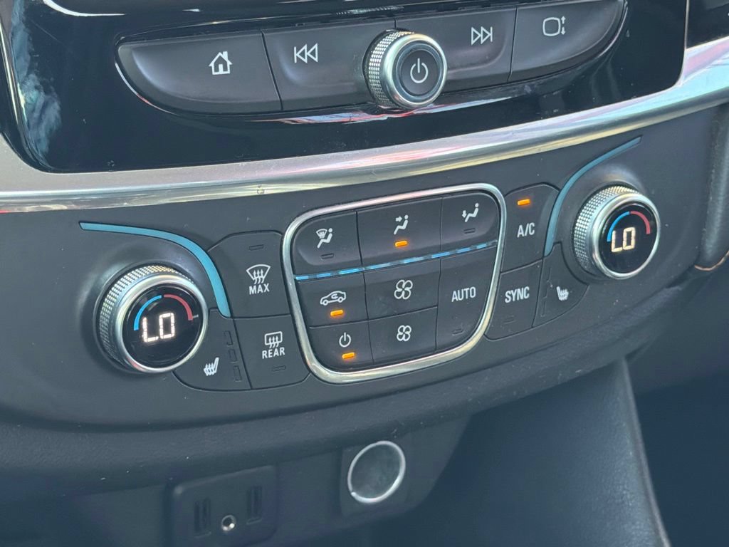 Used 2019 Chevrolet Traverse LT w/ LPO, Floor Liner Package AWD/4WD image 21