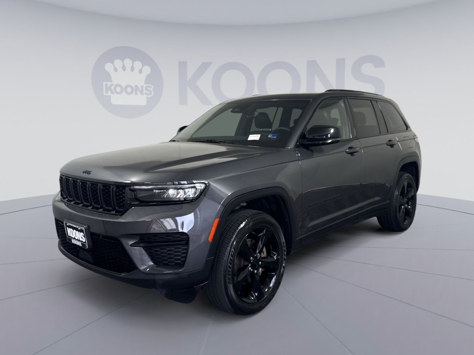 Used 2023 Jeep Grand Cherokee Altitude