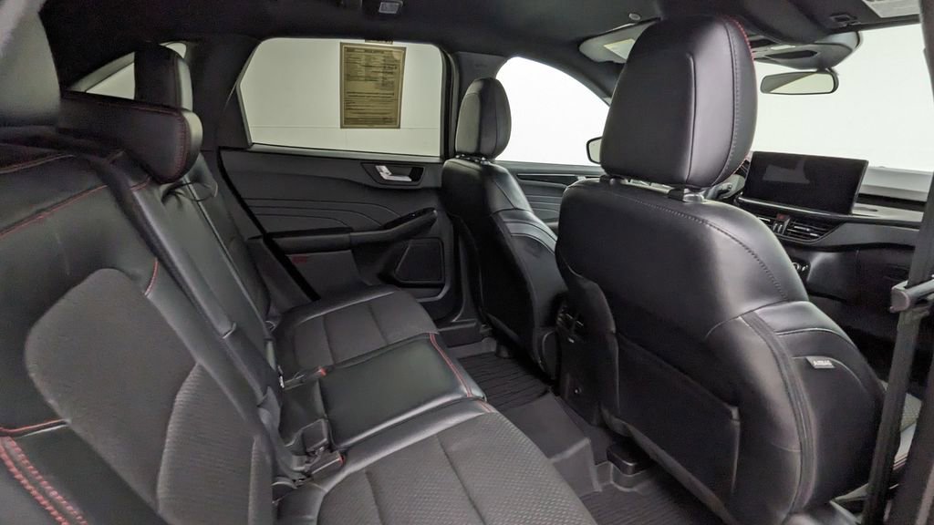 Certified 2023 Ford Escape ST-Line w/ Tech Pack #1 image 36