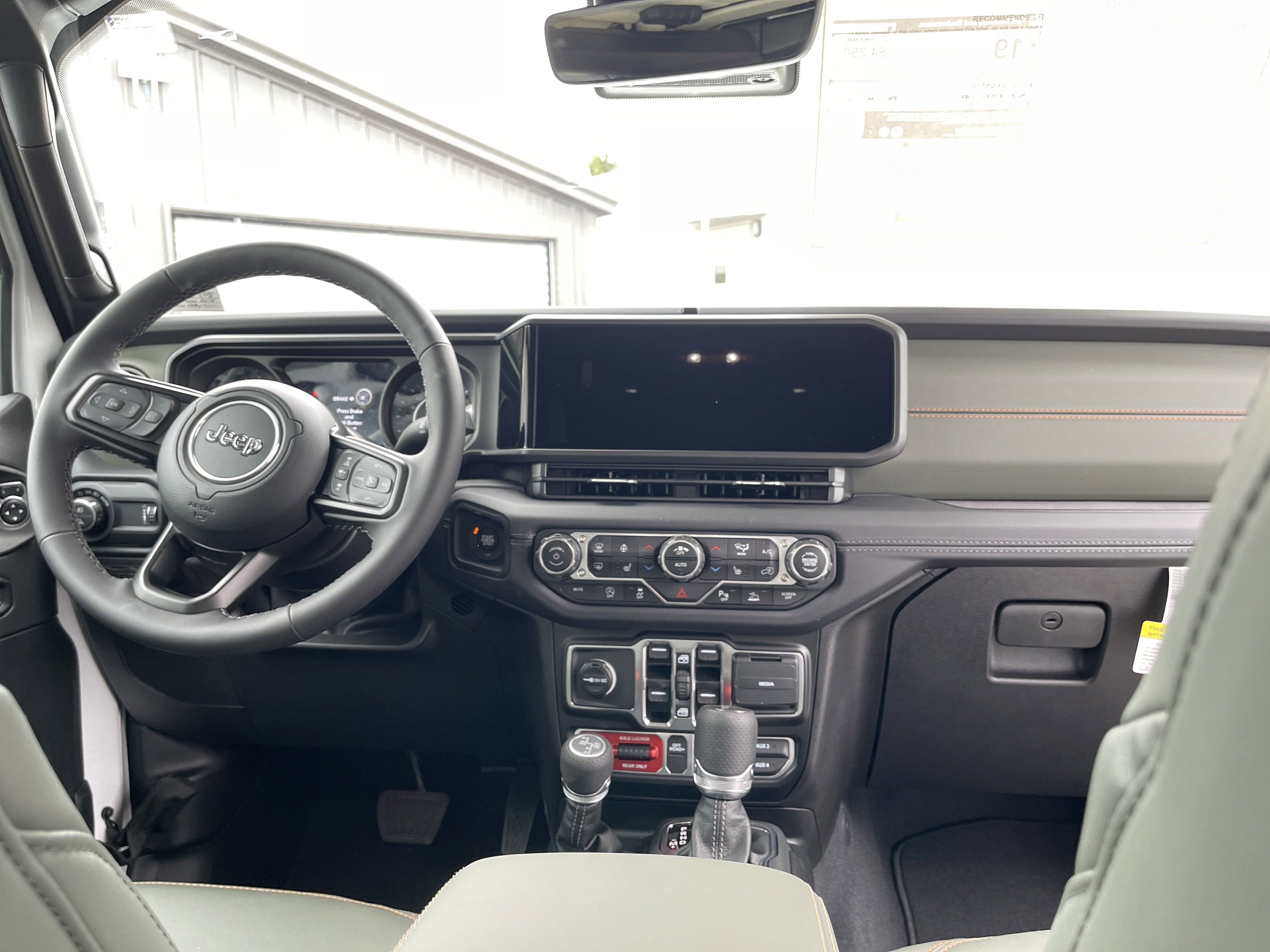 New 2025 Jeep Gladiator Mojave image 17