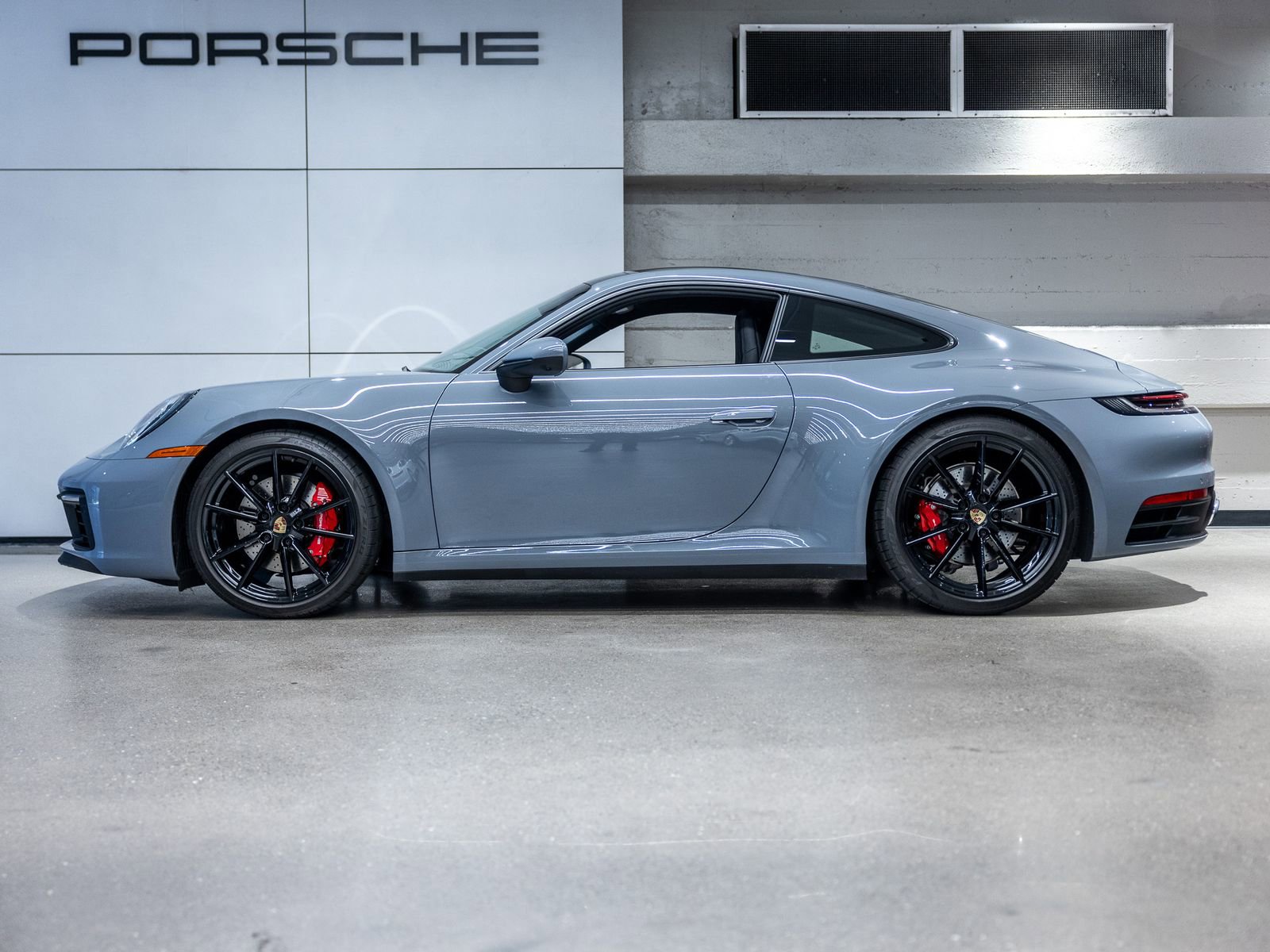 Certified 2024 Porsche 911 Carrera S image 2