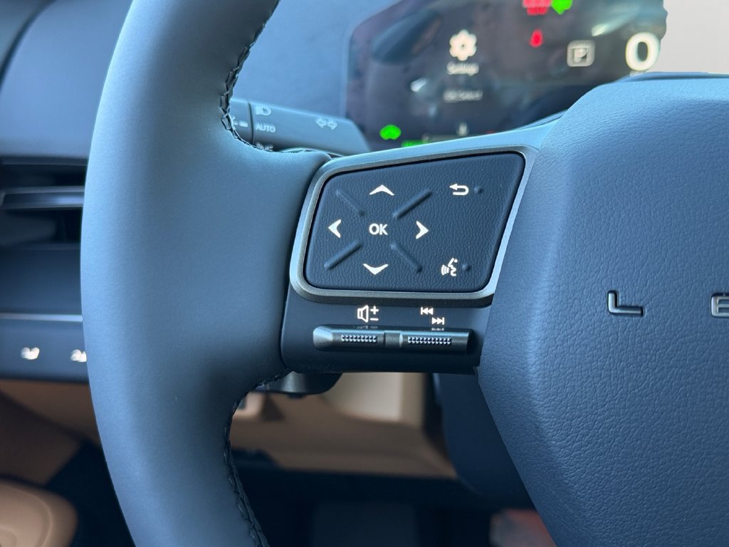 New 2026 Lexus ES 350h AWD w/ Cold Area Package image 18