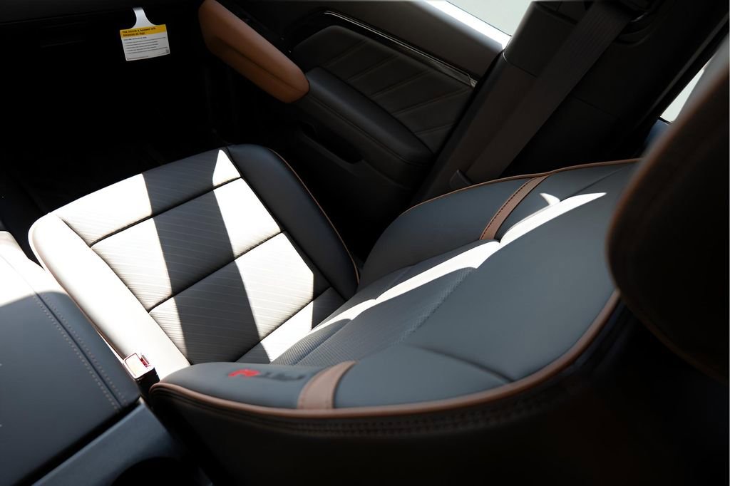 New 2026 GMC Canyon AT4 w/ Technology Plus Package image 27