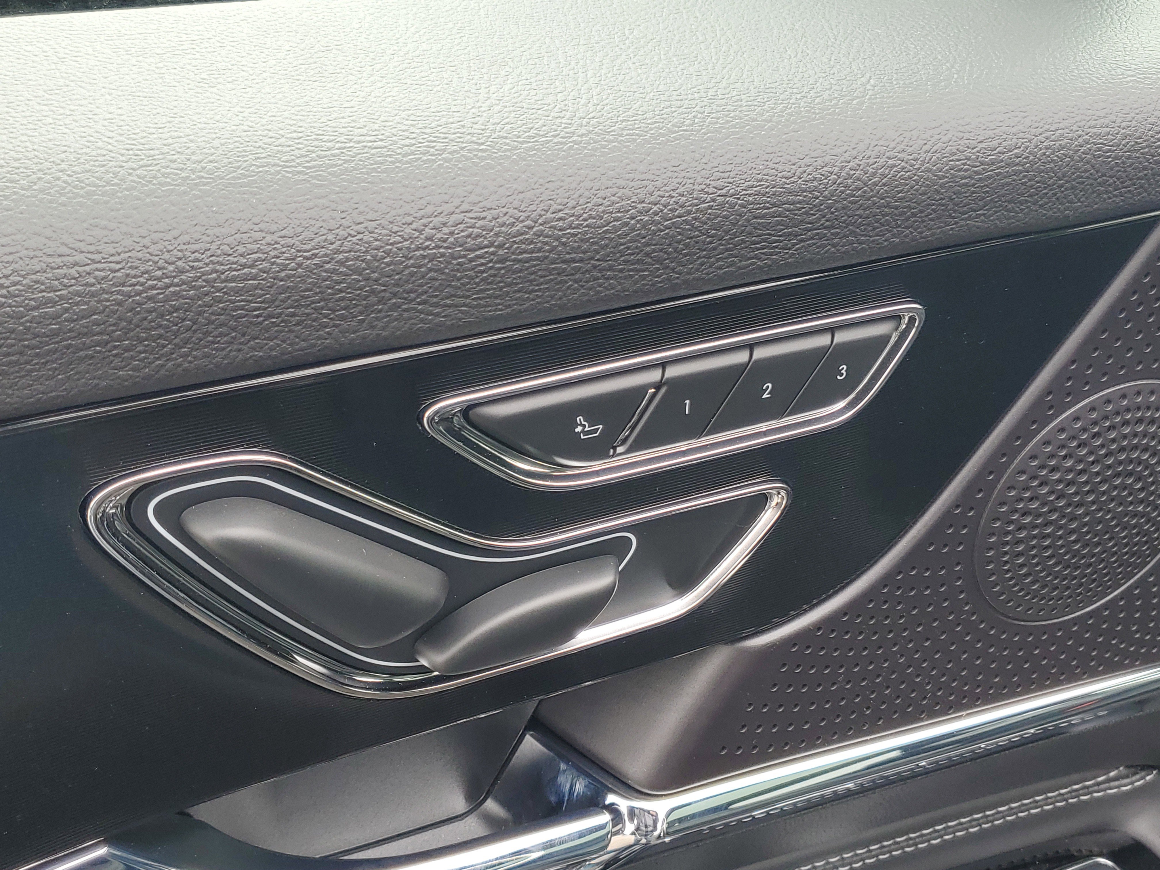 New 2026 Lincoln Corsair Premiere image 9
