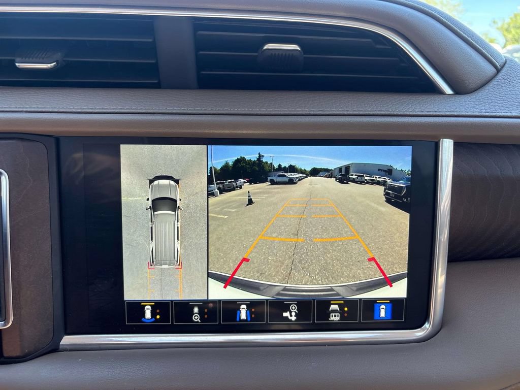 Used 2022 GMC Yukon Denali AWD/4WD image 30