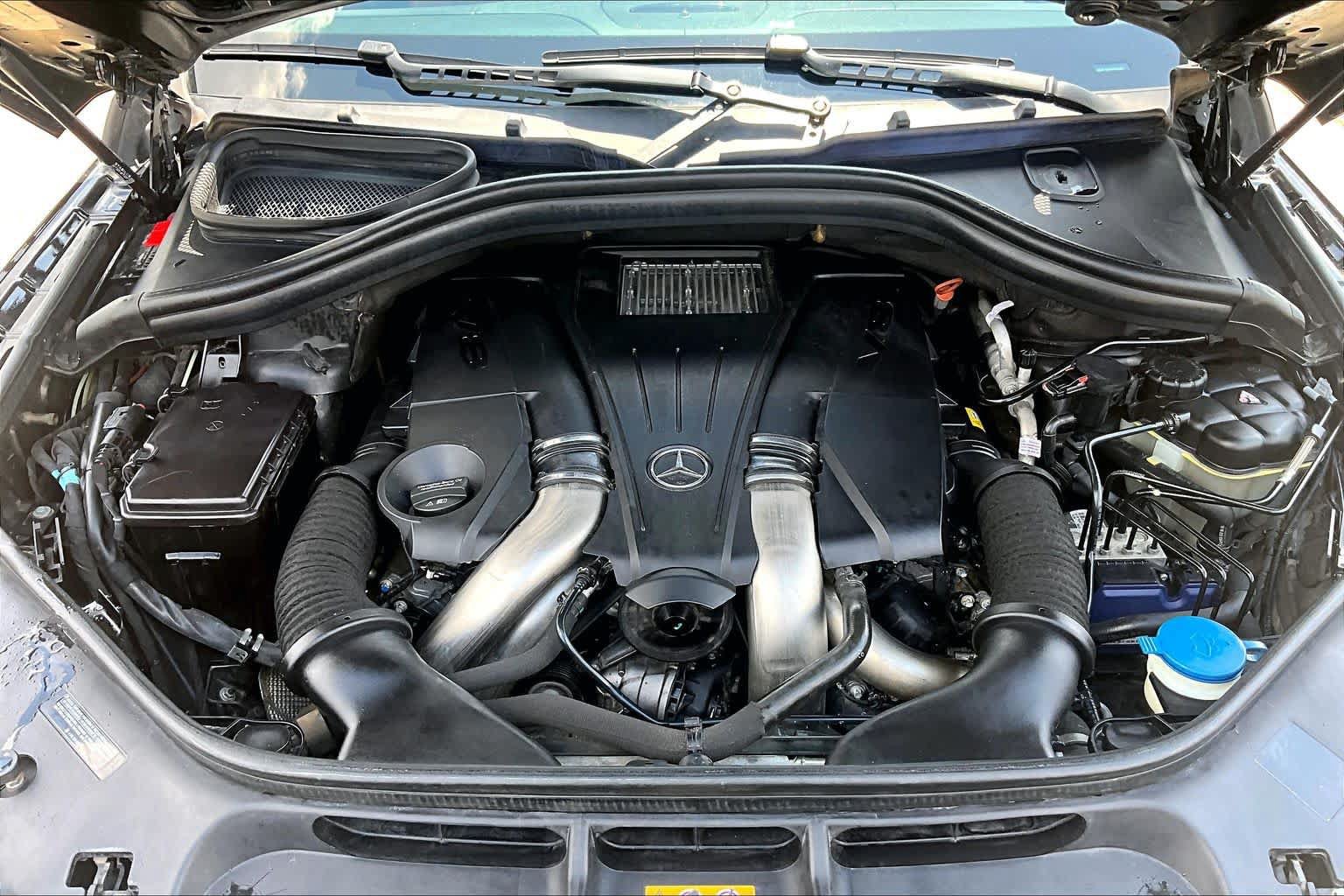 Used 2017 Mercedes-Benz GLS 550 4MATIC image 32