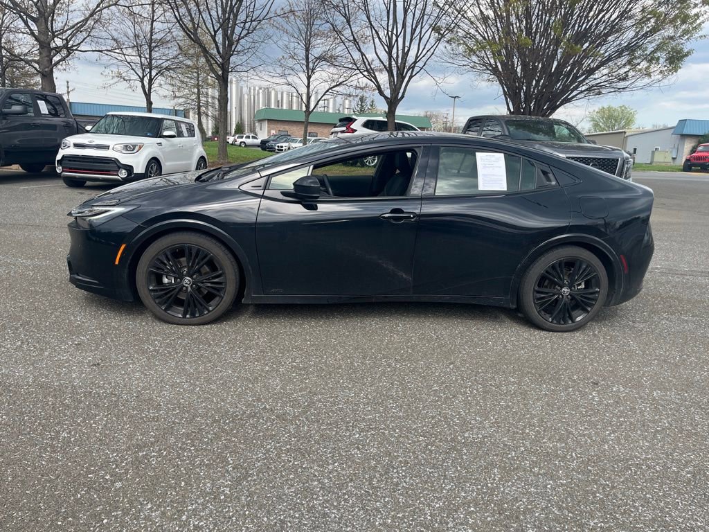Used 2025 Toyota Prius Limited image 4
