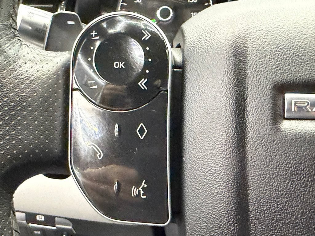Used 2020 Land Rover Range Rover Evoque R-Dynamic S AWD/4WD image 29