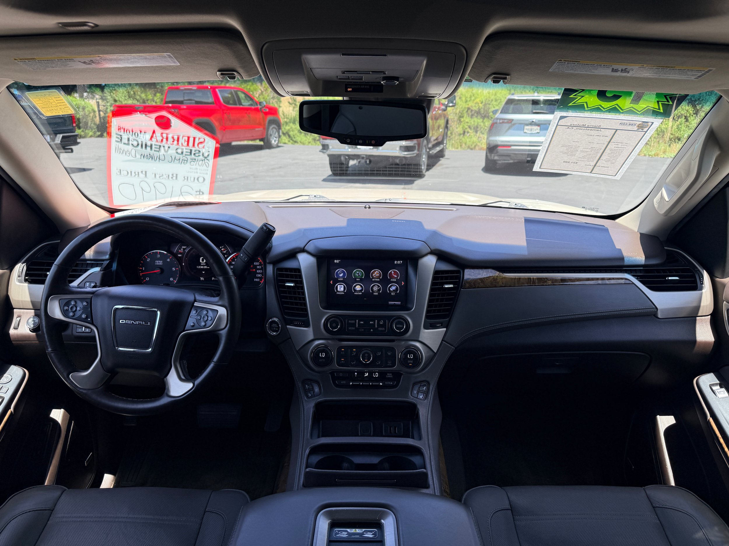Used 2015 GMC Yukon Denali w/ Open Road Package AWD/4WD image 20