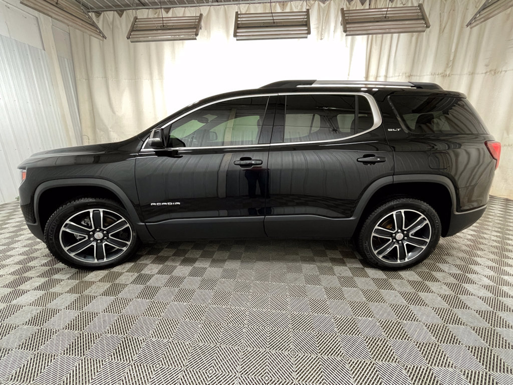 Used 2023 GMC Acadia SLT w/ Technology Package AWD/4WD image 18