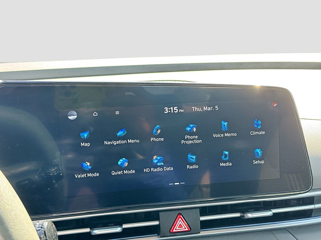 Used 2024 Hyundai Elantra SEL image 15