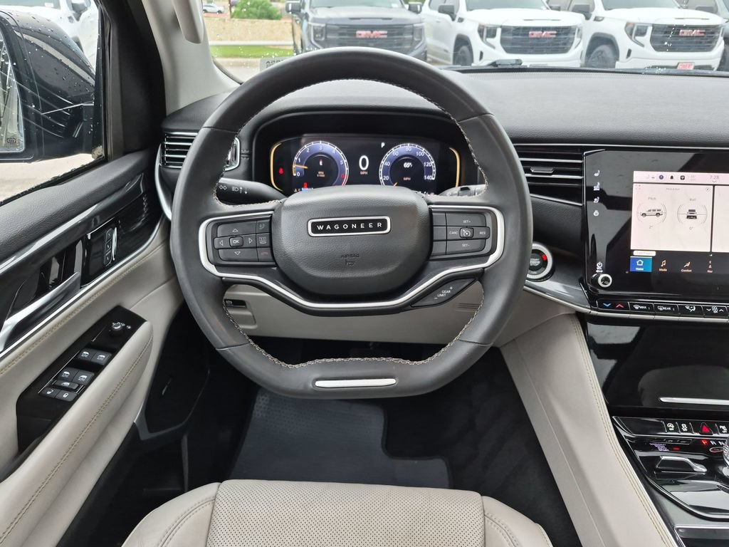 Used 2022 Jeep Wagoneer Series I w/ Premium Group I AWD/4WD image 34