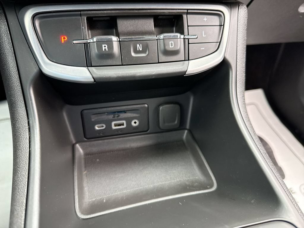 Used 2024 GMC Terrain SLT FWD image 20