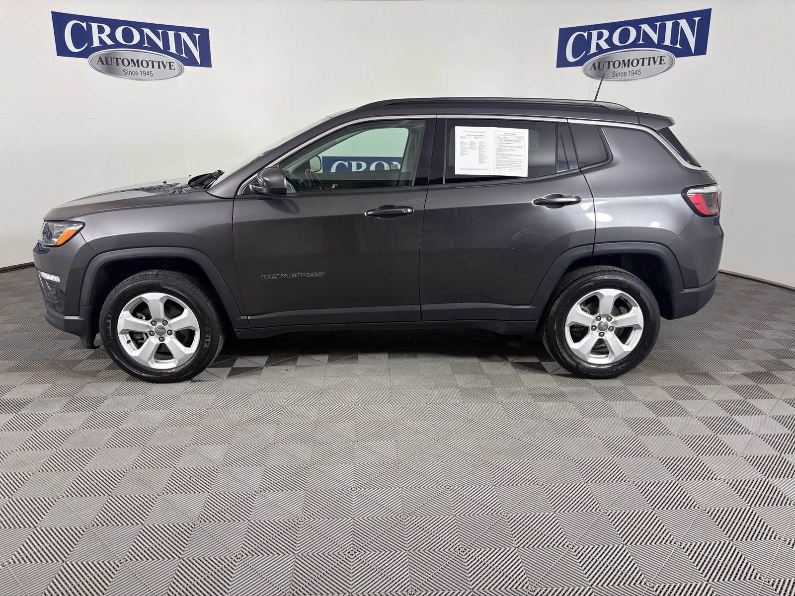 Used 2020 Jeep Compass Latitude AWD/4WD image 31