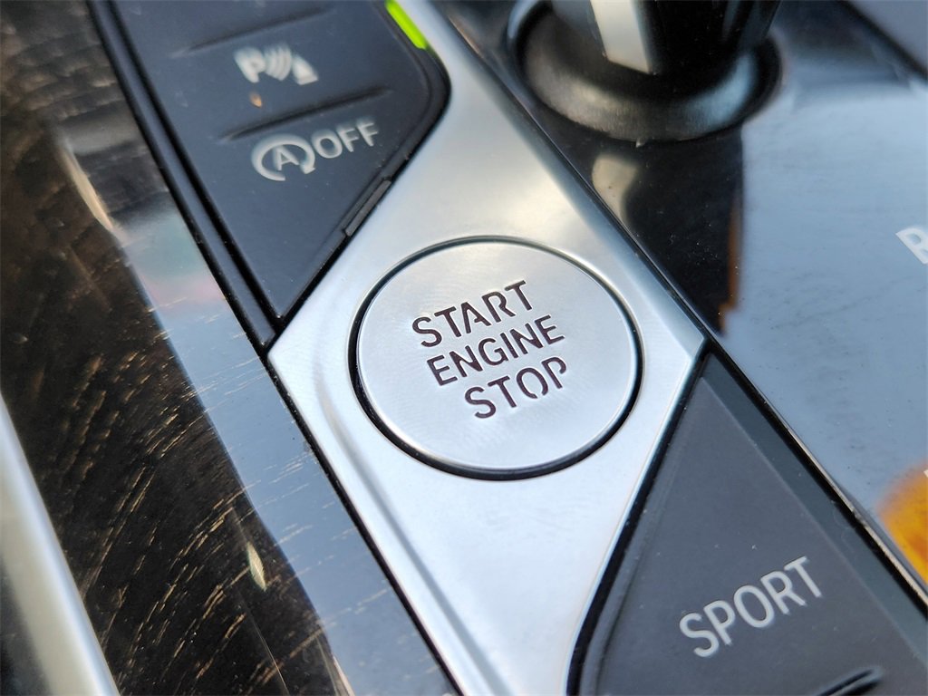 Used 2022 BMW 330i xDrive Sedan w/ Convenience Package image 21