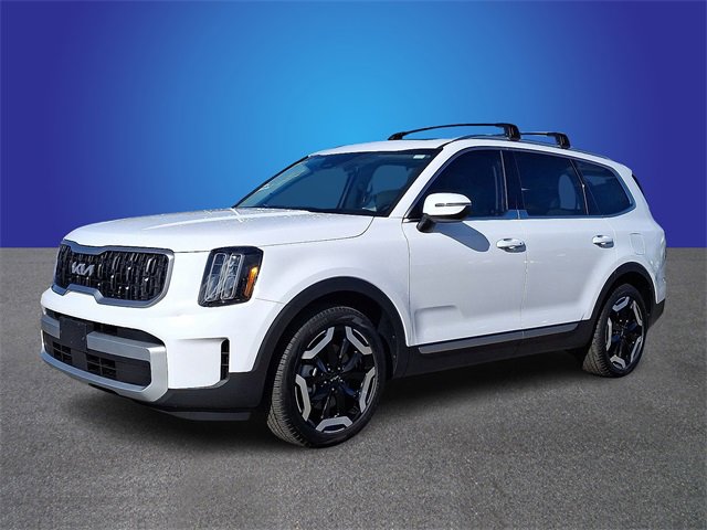 Used 2025 Kia Telluride EX w/ EX Captain's Chair Package image 1