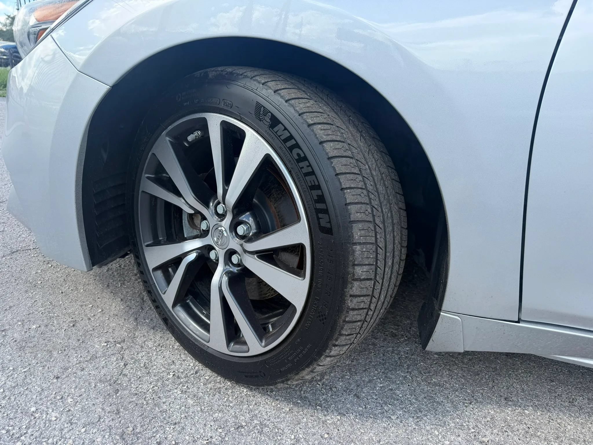 Used 2017 Nissan Maxima 3.5 SV FWD image 16