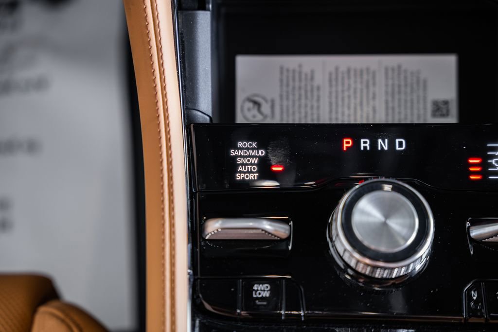 New 2025 Jeep Grand Cherokee Summit image 25