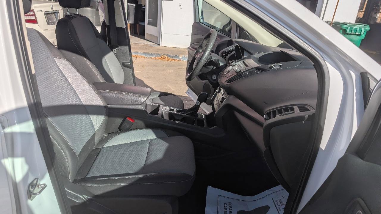 Used 2017 Ford Escape SE image 14