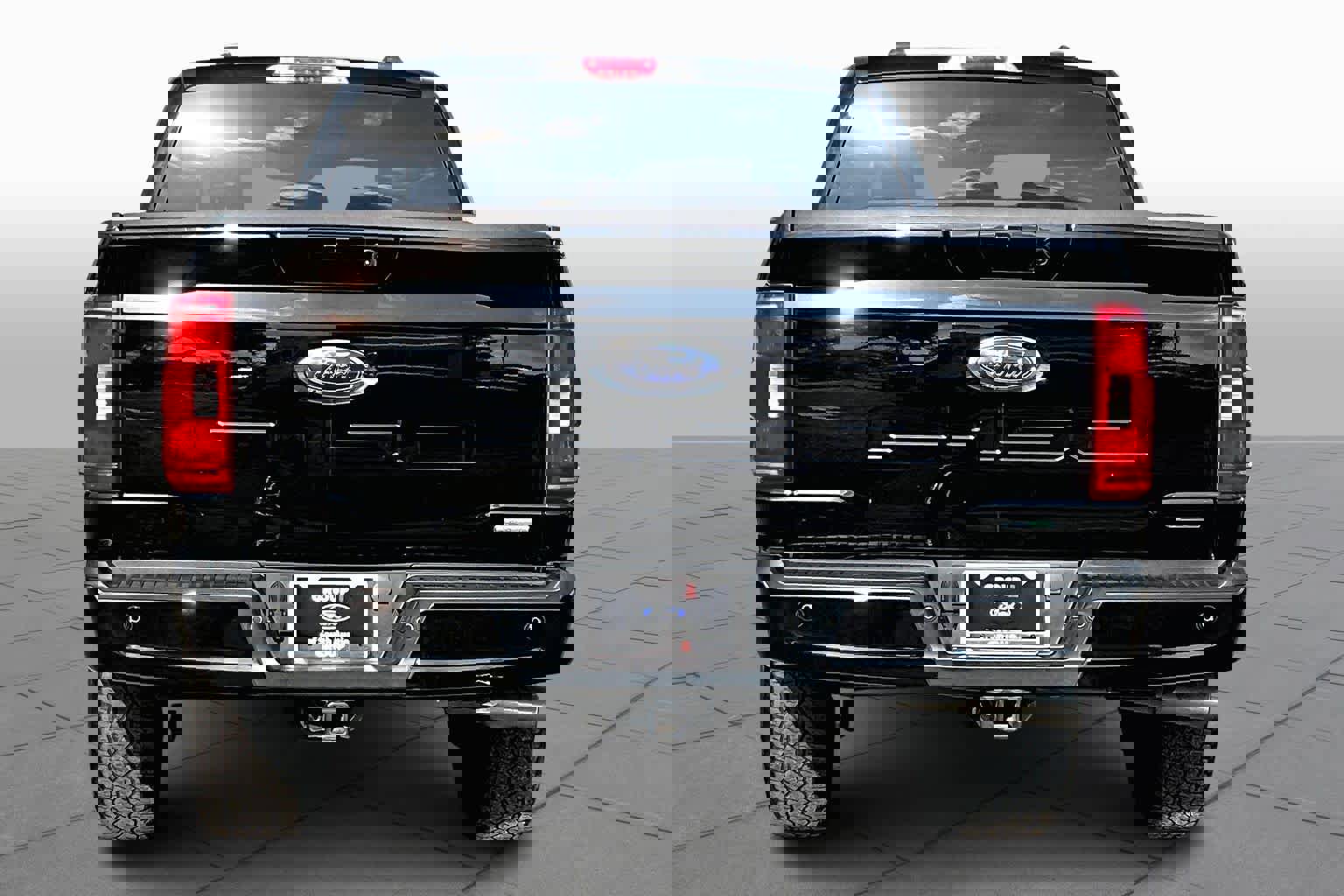 Certified 2023 Ford F150 XLT w/ Equipment Group 302A High image 4