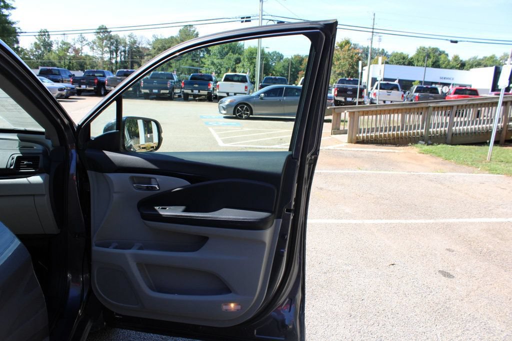 Used 2016 Honda Pilot Touring image 32