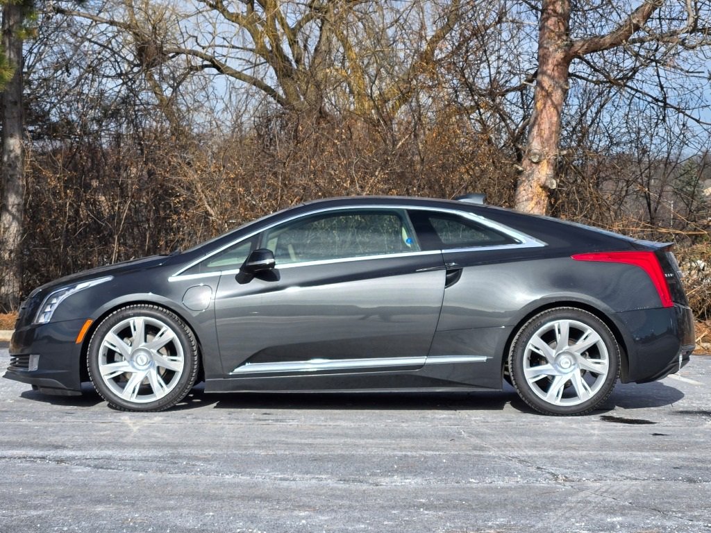 Used 2016 Cadillac ELR image 4