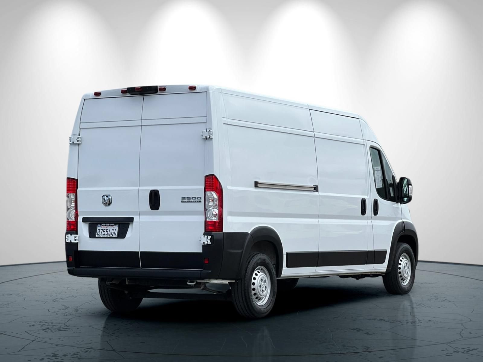 Used 2026 RAM ProMaster 2500 w/ Convenience Group FWD image 4