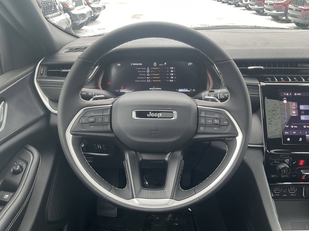 New 2026 Jeep Grand Cherokee 4WD image 11