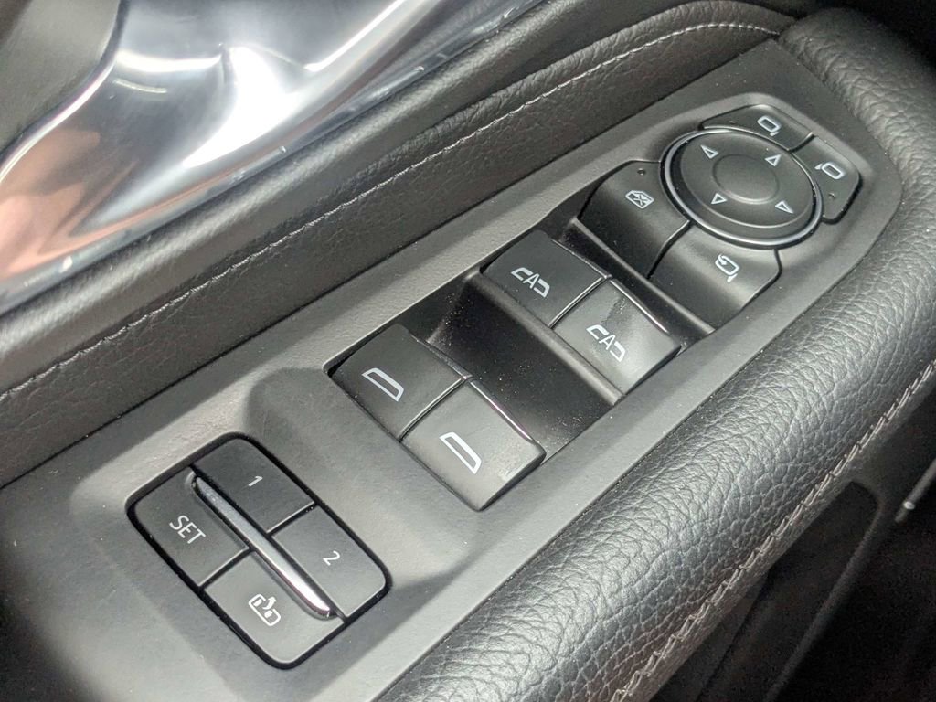 Used 2024 GMC Yukon Denali AWD/4WD image 26