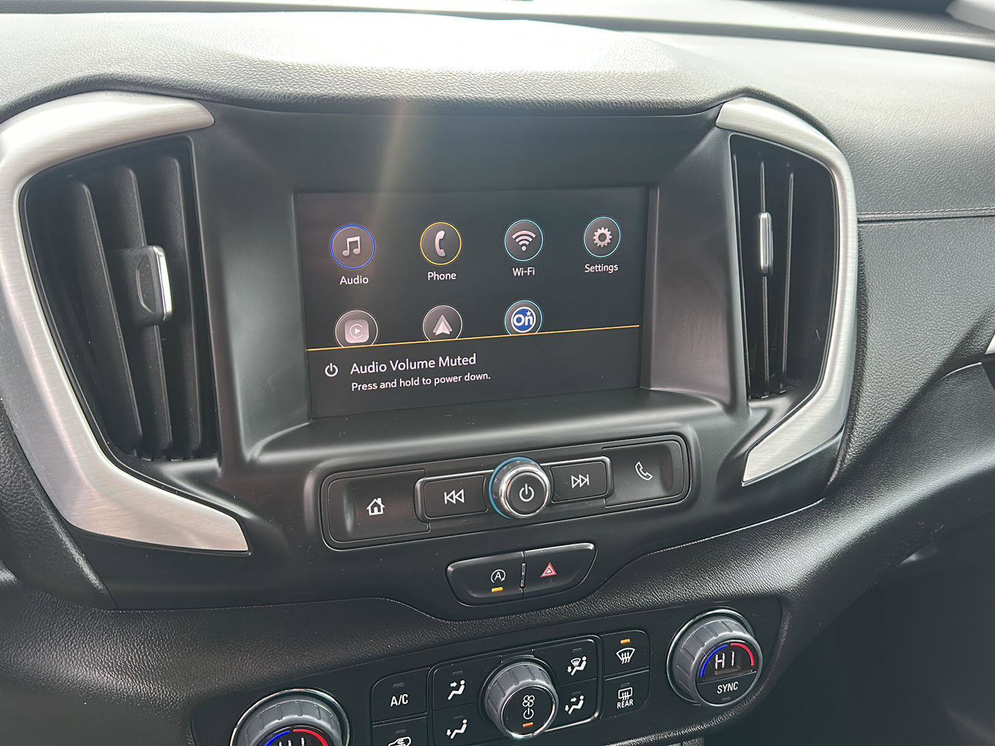 Used 2024 GMC Terrain SLE w/ Driver Convenience Package image 31