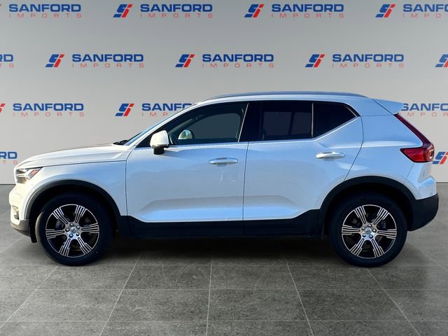 Used 2022 Volvo XC40 T5 Inscription w/ Climate Package image 2