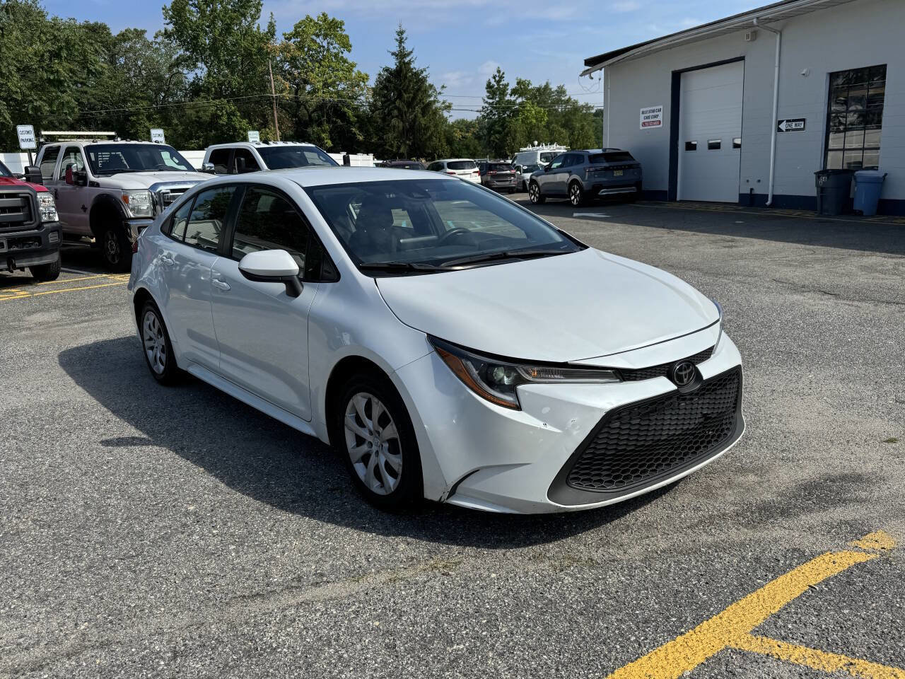 Used 2022 Toyota Corolla LE image 5