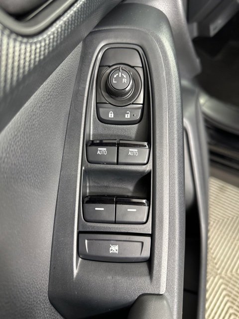 Used 2025 Subaru Crosstrek 2.0i image 24