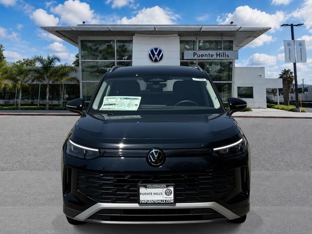 New 2026 Volkswagen Tiguan SE FWD image 2