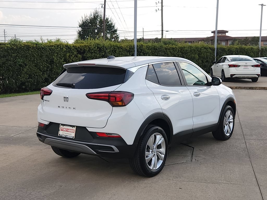 Used 2025 Buick Encore GX Preferred AWD/4WD image 5