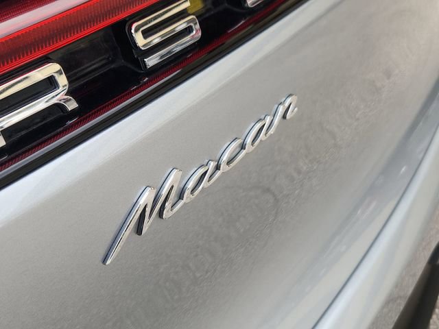 Used 2019 Porsche Macan AWD/4WD image 33