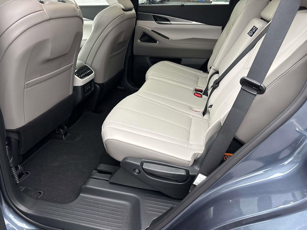 New 2026 INFINITI QX60 Luxe w/ Cargo Package image 7