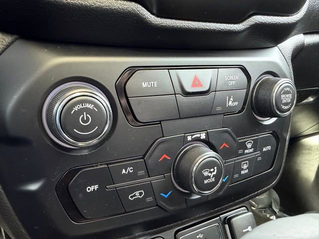 Used 2021 Jeep Renegade Limited w/ Sun & Sound Group image 25