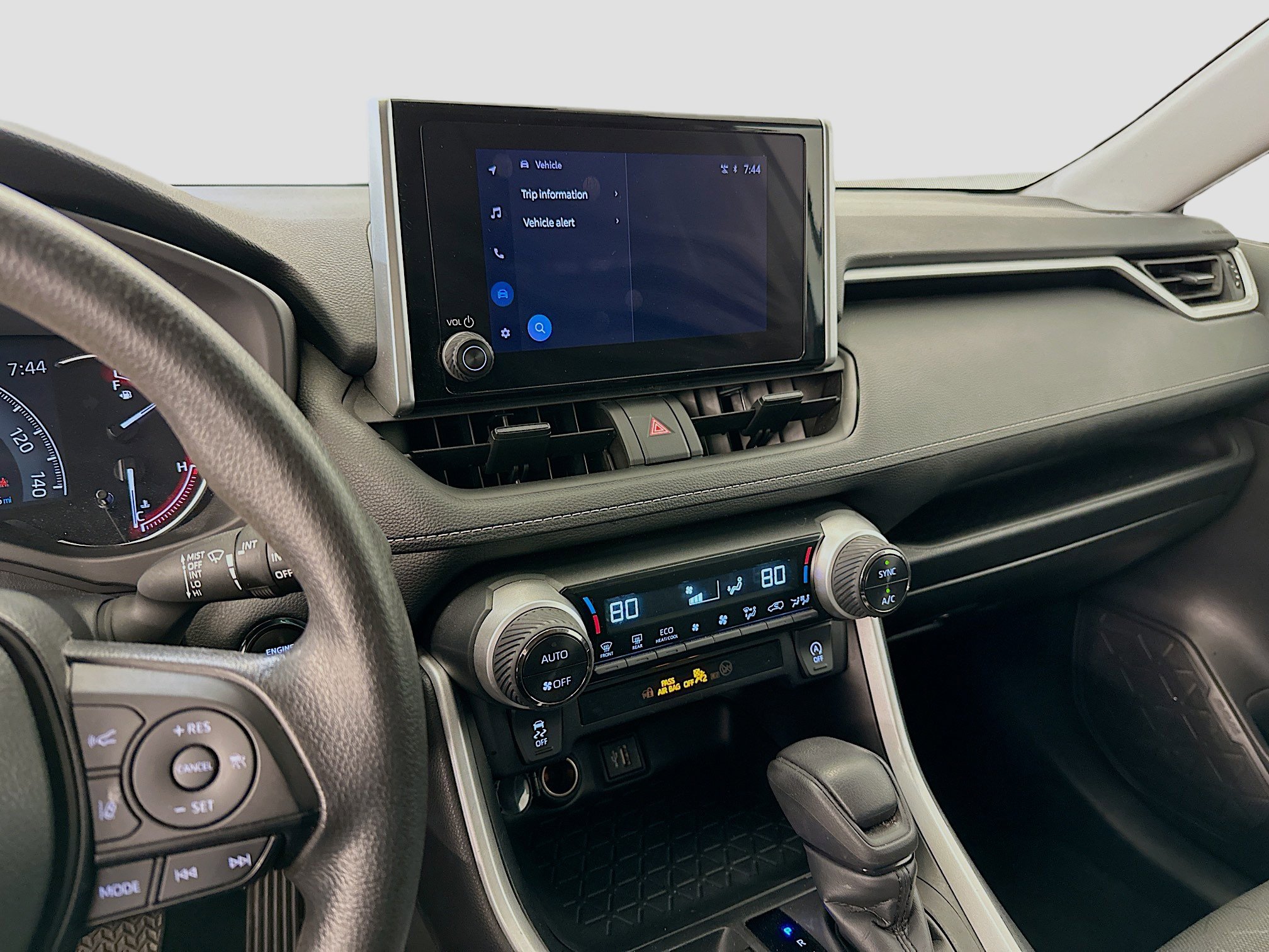 Used 2024 Toyota RAV4 XLE image 26