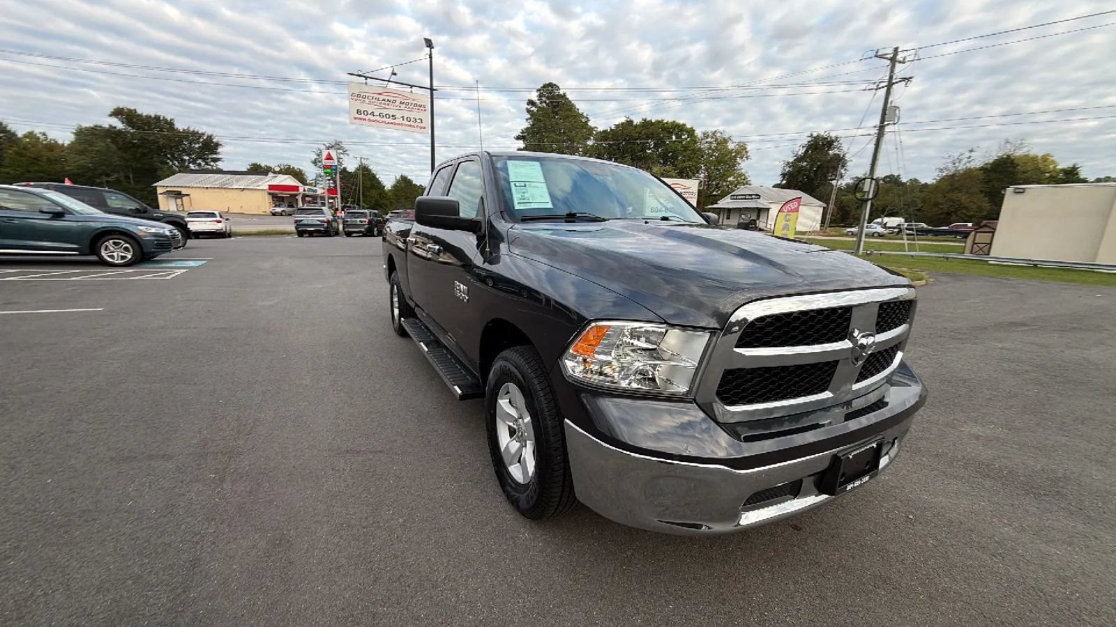 Used 2018 RAM 1500 Classic SLT AWD/4WD image 12
